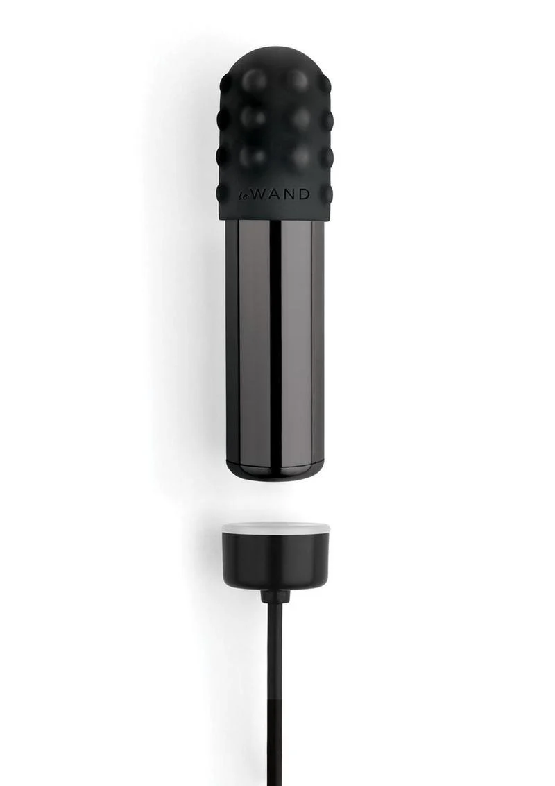 Le Wand Bullet Rechargeable Vibrator with Textured Silicone Sleeve and Ring - Image 11