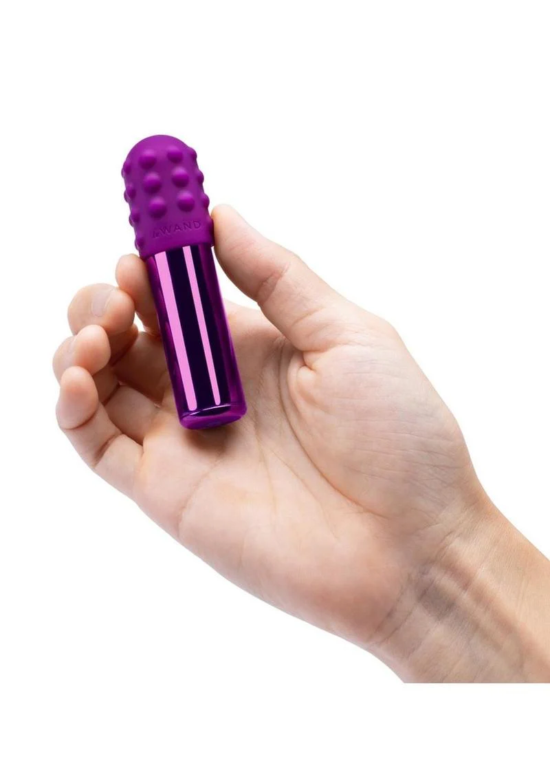 Le Wand Bullet Rechargeable Vibrator with Textured Silicone Sleeve and Ring - Image 9
