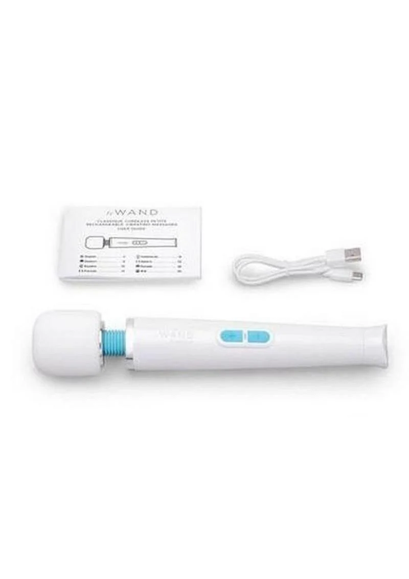 Le Wand Classique Petite Wand Silicone Rechargeable Massager - Image 4