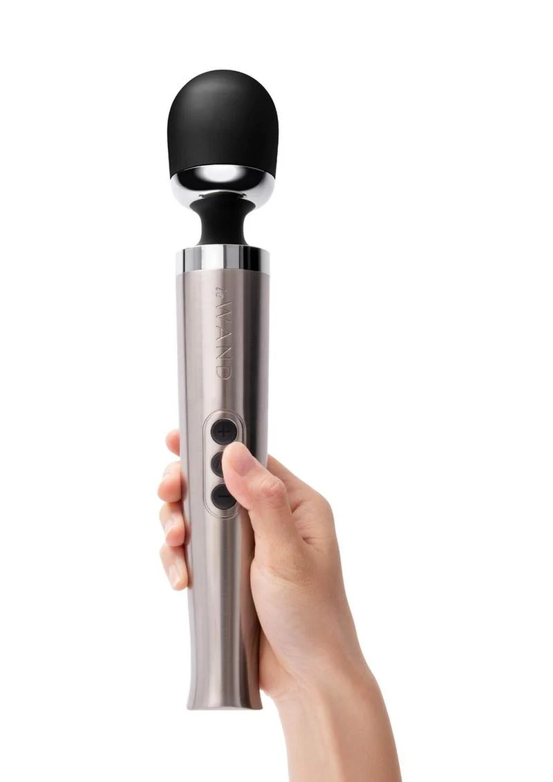 Le Wand Diecast Petite Rechargeable Massager - Image 4