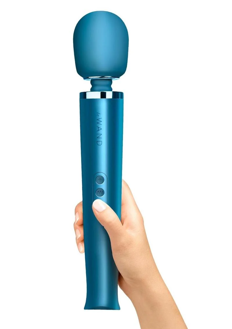 Le Wand Rechargeable Silicone Massager - Pacific - Image 3