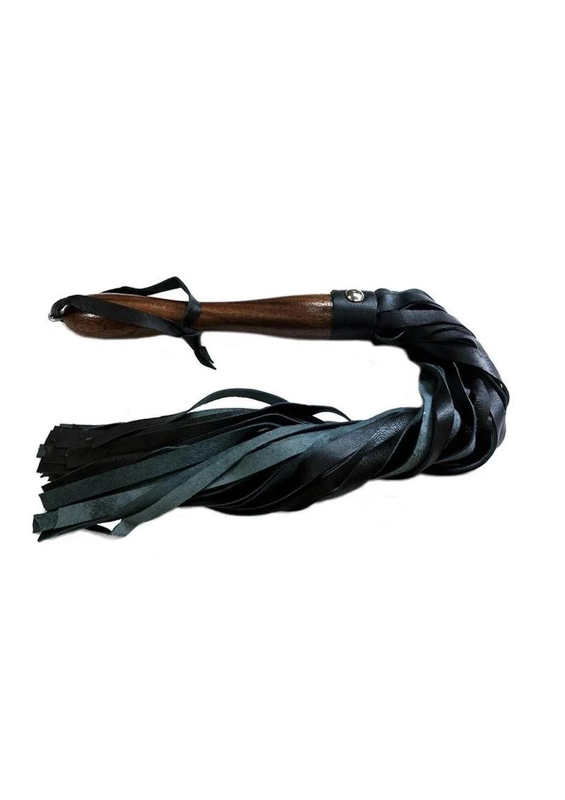 Rouge Wooden Handle Leather Flogger - Image 4