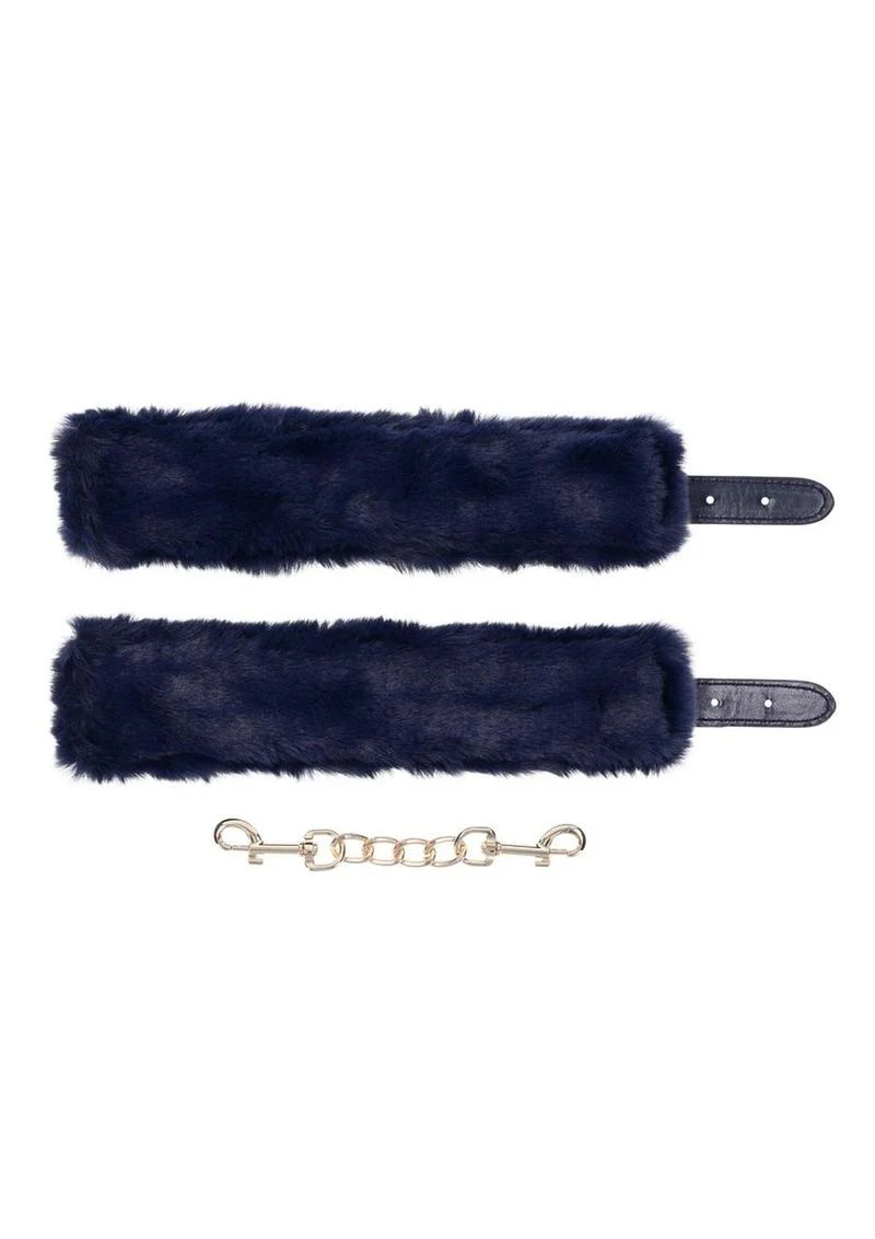 Sex and Mischief Cougar Fur Handcuffs - Image 4